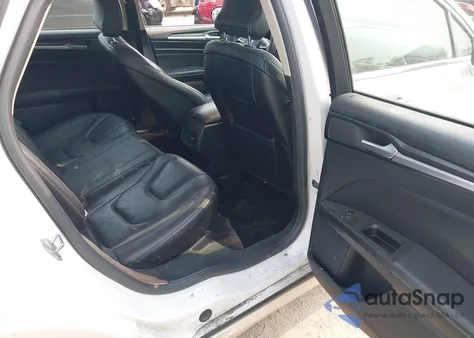 2017 Ford Fusion Titanium z USA, uszkodzony, nr VIN 3FA6P0K92HR396113